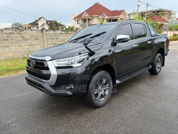 Toyota Hilux 2020 Black