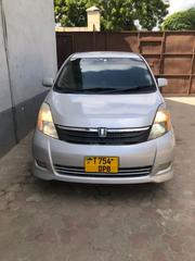 Toyota ISIS 2010 Silver for sale