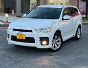 Mitsubishi Outlander ES 2010 White for sale