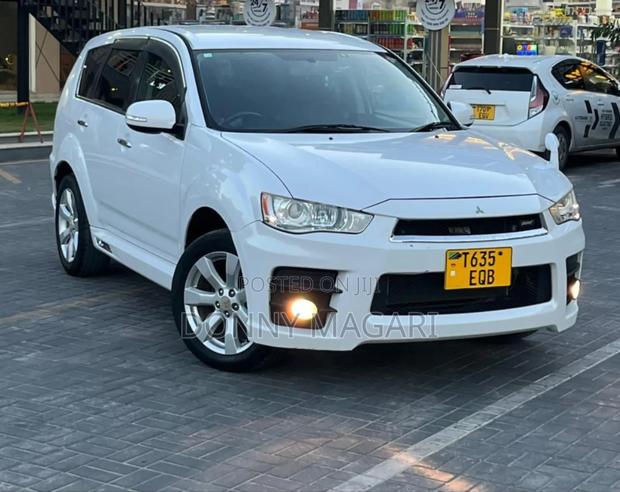 Mitsubishi Outlander ES 2010 White