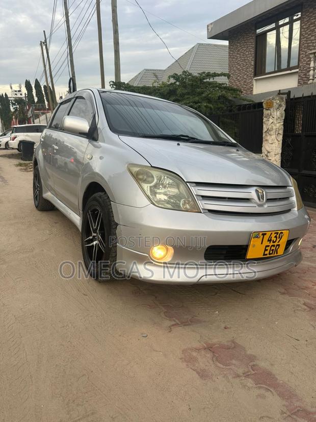 Toyota IST 2004 Pearl