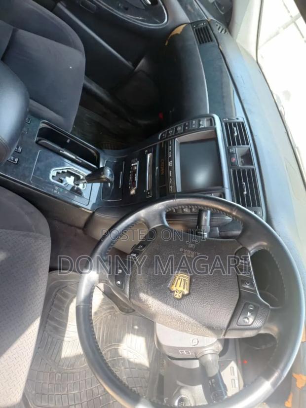 Toyota Crown 2006 Black