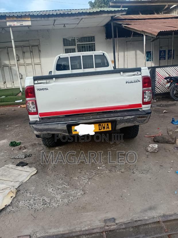 Toyota Hilux 2008 White