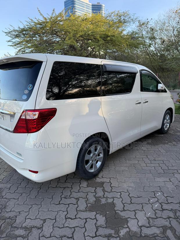 Toyota Alphard 2008 White