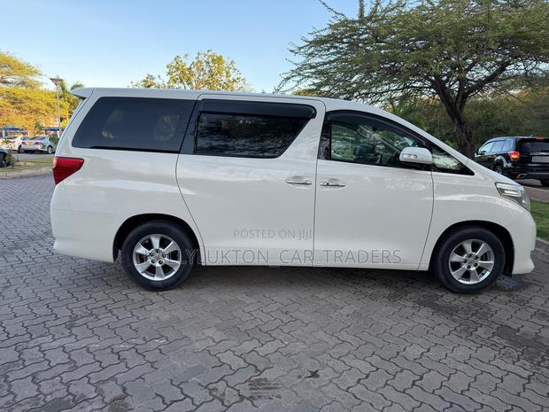 Toyota Alphard 2008 White