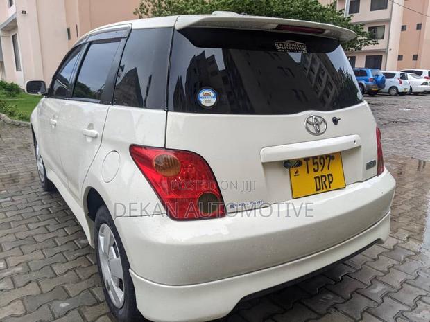 Toyota IST 2005 White