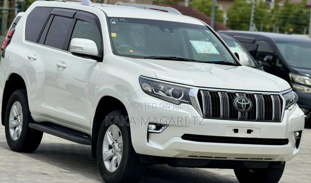 Toyota Land Cruiser Prado 2019 White