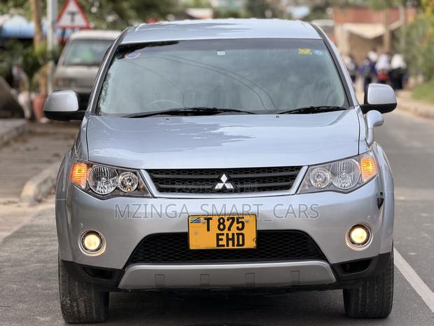 Mitsubishi Outlander 2010 Silver