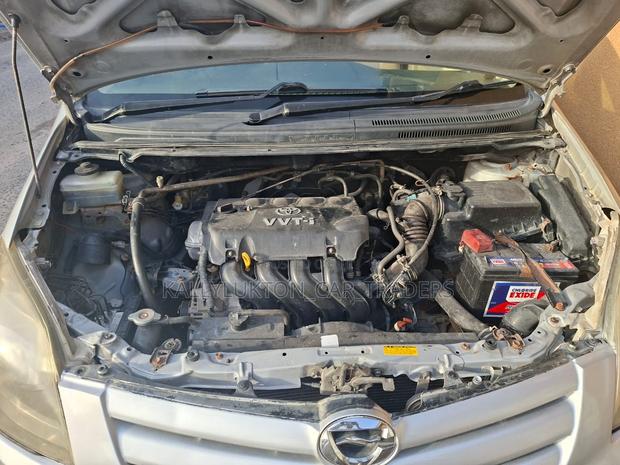 Toyota Corolla Spacio 2005 Silver