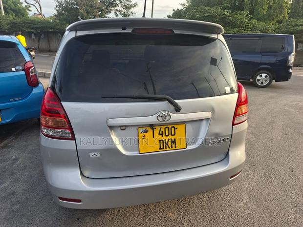 Toyota Corolla Spacio 2005 Silver