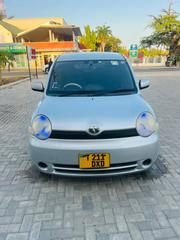 Toyota Sienta 2005 Silver for sale