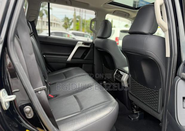 Toyota Land Cruiser Prado 2019 Black