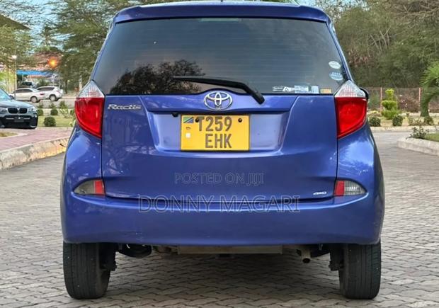 Toyota Ractis 1.5 AWD 2011 Blue