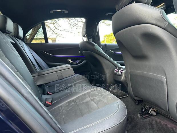 Mercedes-Benz E200 2016 Blue