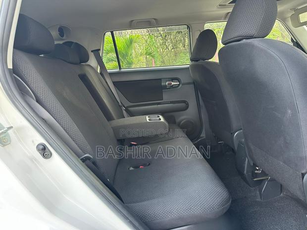 Toyota Corolla Rumion Hatchback 1.8 FWD 2009 White
