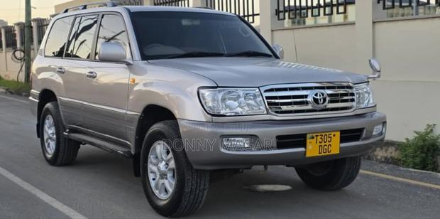 Toyota Land Cruiser 2000 Silver