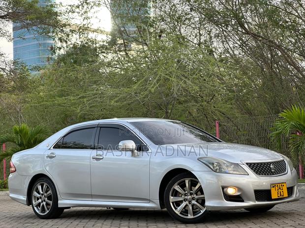 Toyota Crown 2009 Silver