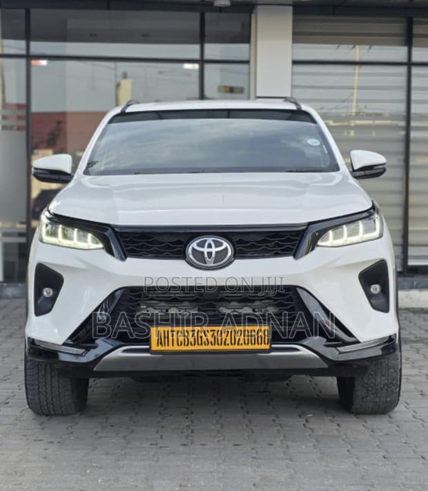 Toyota Fortuner 2.8 D AWD 2023 Pearl