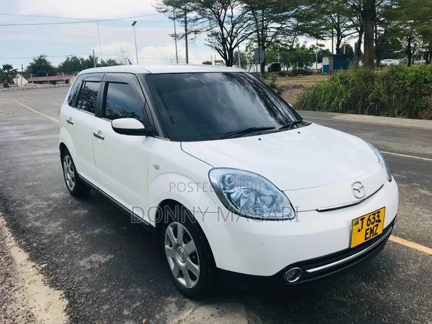 Mazda Verisa 2008 Black