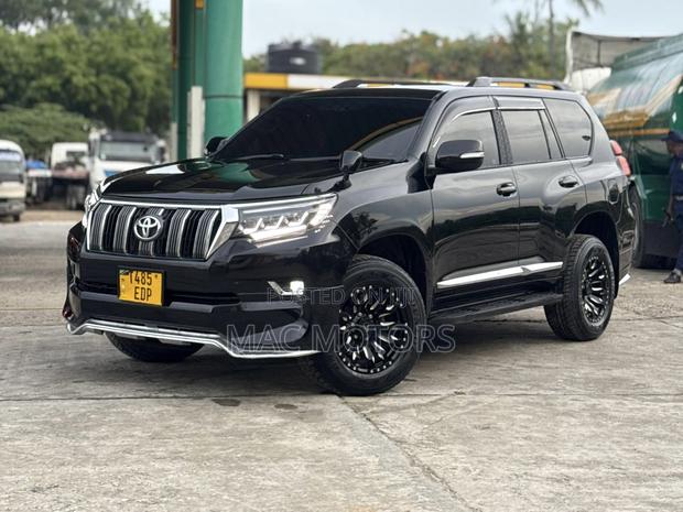 Toyota Land Cruiser Prado 2.8 2018 Black