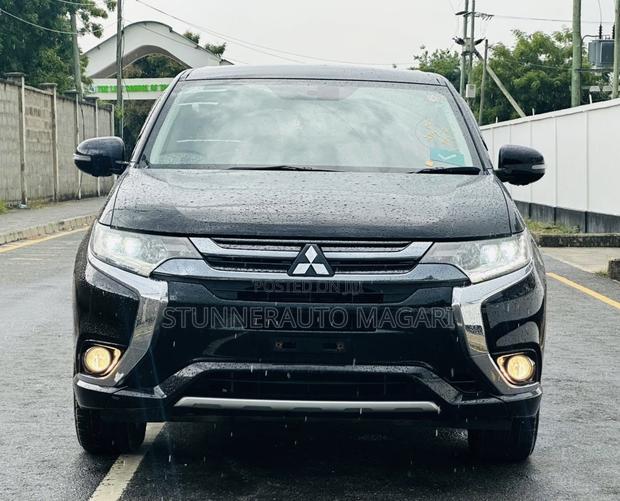 Mitsubishi Outlander 2015 Black