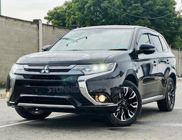 Mitsubishi Outlander 2015 Black