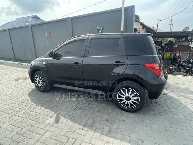Toyota IST 2004 Black