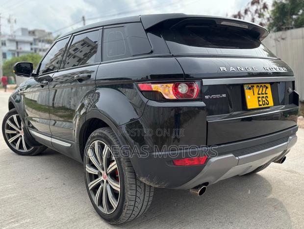 Land Rover Range Rover Evoque Pure AWD 5-Door 2013 Black