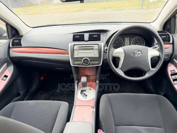 Toyota Premio 1.5 FWD 2010 Blue