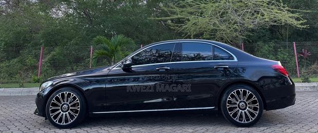 Mercedes-Benz C-Class 2015 Black