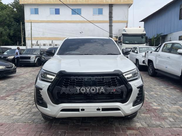 Toyota Hilux Revo Double Cab Deisel 2.8 AWD 2020 White
