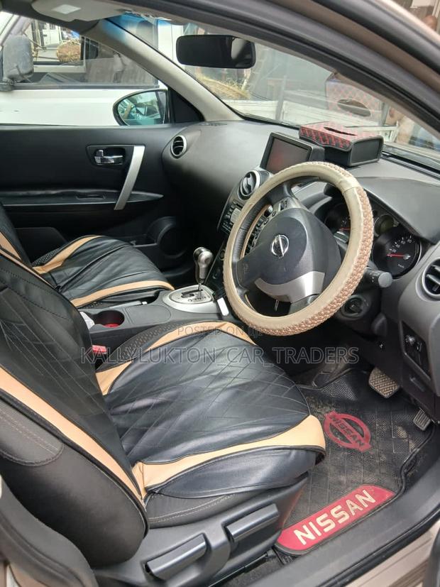 Nissan Dualis 2010 Gold