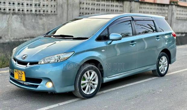 Toyota Wish 2009 Blue