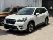 Subaru Forester 2.0XT Premium AWD 2018 White for sale