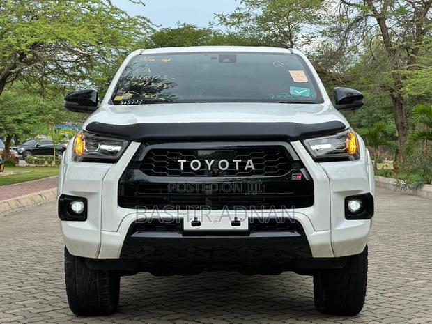 Toyota Hilux Revo Double Cab Deisel 2.4 AWD 2022 White