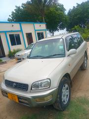 Toyota RAV4 1999 White for sale