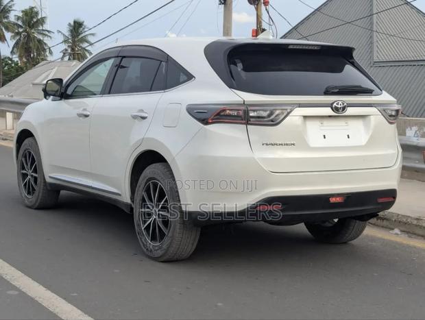 Toyota Harrier Hybrid Premium 2014 White