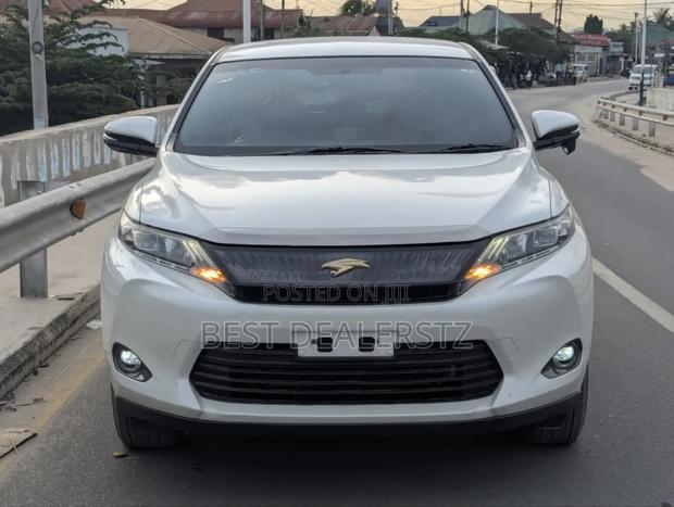 Toyota Harrier Hybrid Premium 2014 White