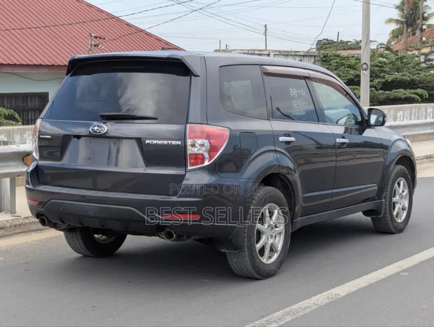 Subaru Forester 2.5X Limited 2012