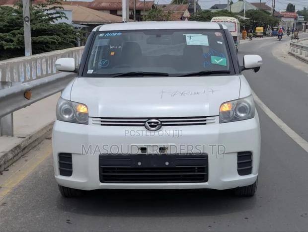 Toyota Corolla Rumion Hatchback 1.8 AWD 2008 White