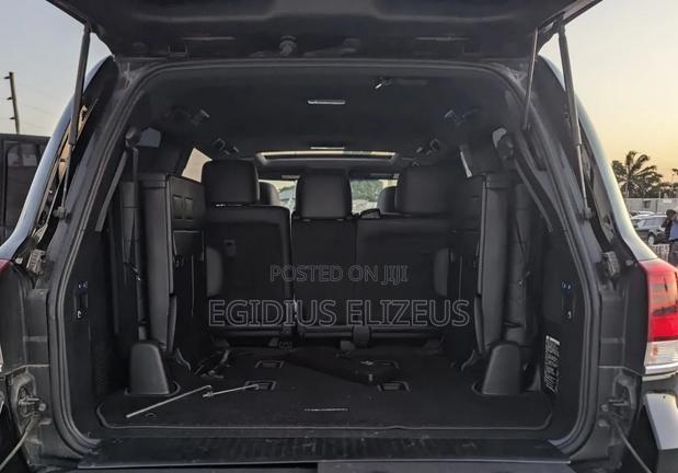 Toyota Land Cruiser 2016 Black