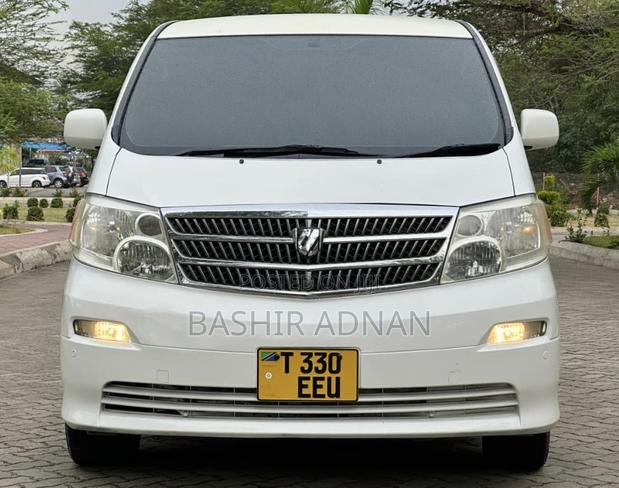 Toyota Alphard 2.4 Petrol FWD 2005 White