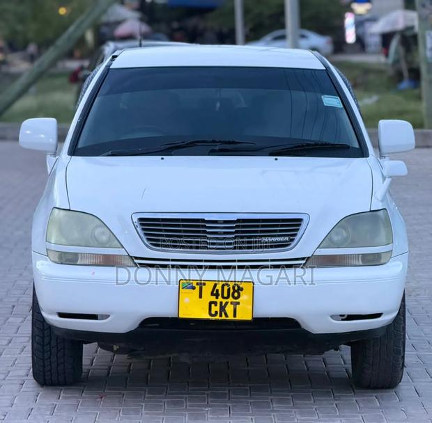 Toyota Harrier 2001 White