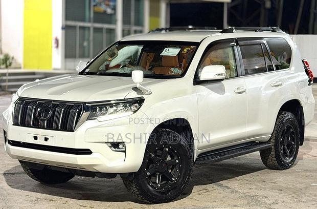 Toyota Land Cruiser Prado 2.8 2021 Pearl