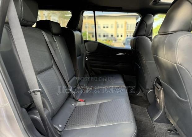 New Toyota Land Cruiser Prado 2025 Gray