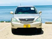 Toyota Harrier 2004 Gold for sale