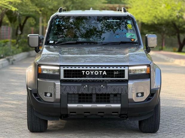 Toyota Land Cruiser Prado 2.8 2024 Gray