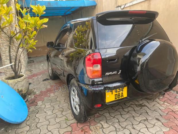 Toyota RAV4 1.8 2005 Black