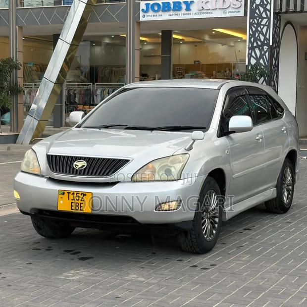 Toyota Harrier 2004 Silver