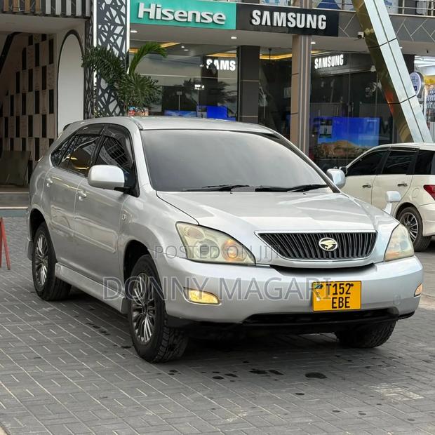 Toyota Harrier 2004 Silver